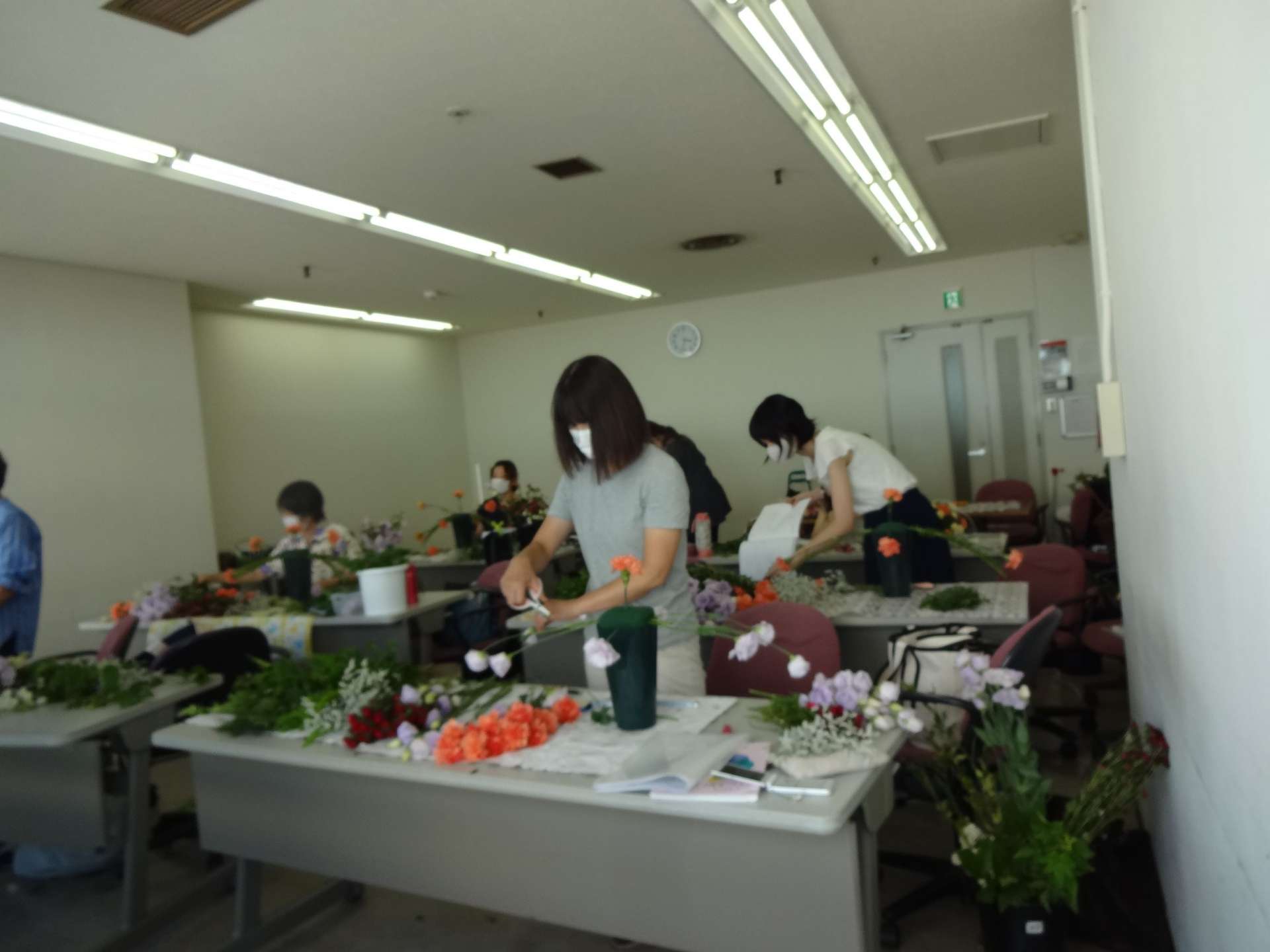 神戸・明石のフラワースクール・花姉妹・ラ・フルール・ラ・スーフNFD公認校1級まで当校で資格試験受験可能になりました　