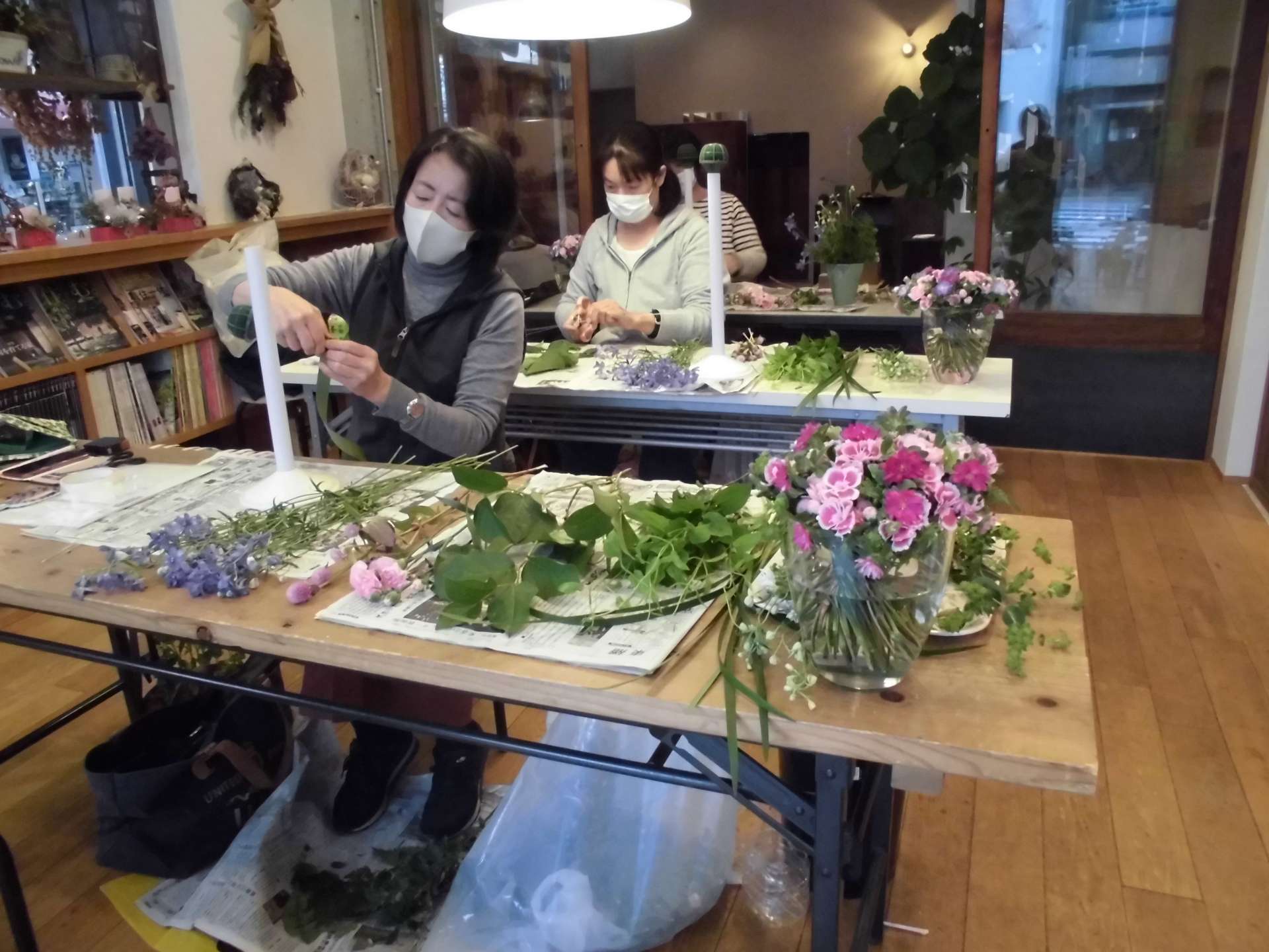 神戸・明石のフラワースクール・花姉妹・ラ・フルール・ラ・スーフ　日本フラワーデザイナー協会公認校試験実施しました　　